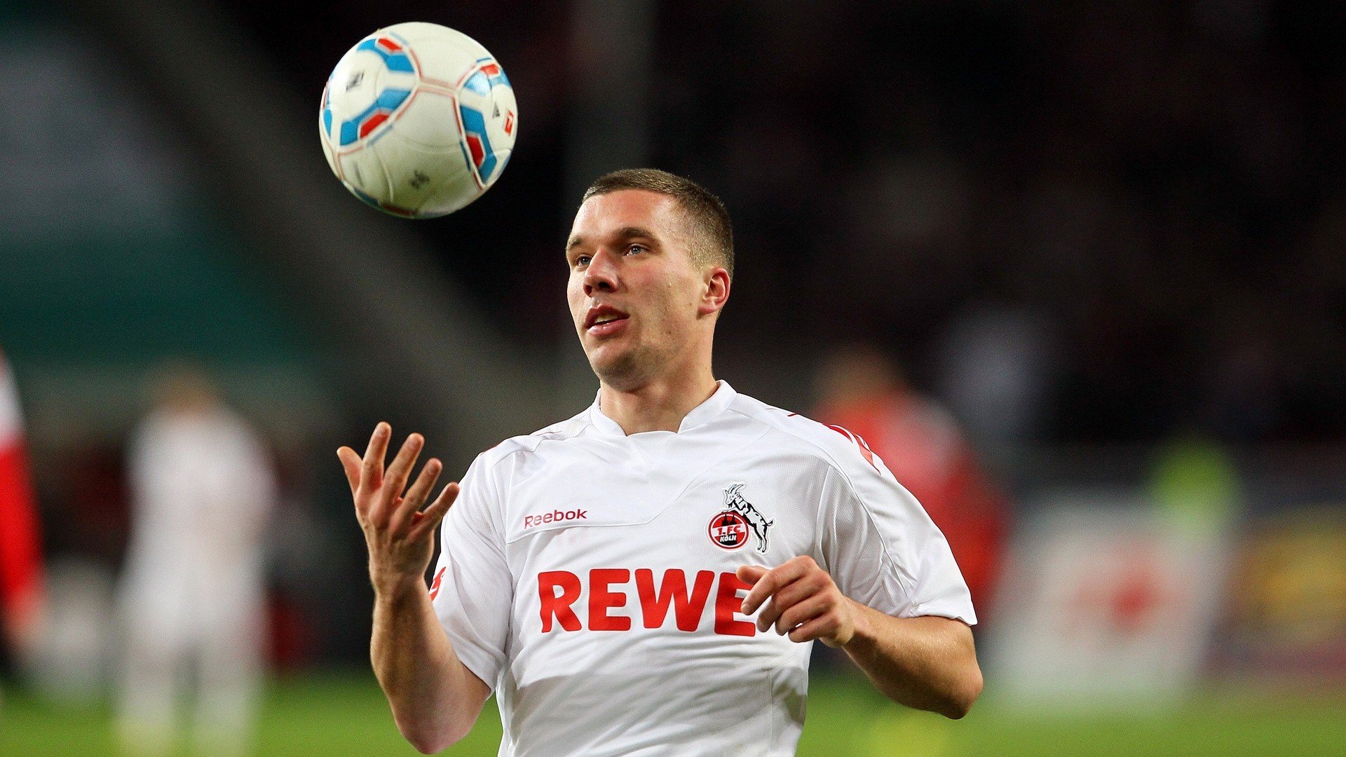 俱乐部财务：投资回报与风险分析，俱乐部收益来源